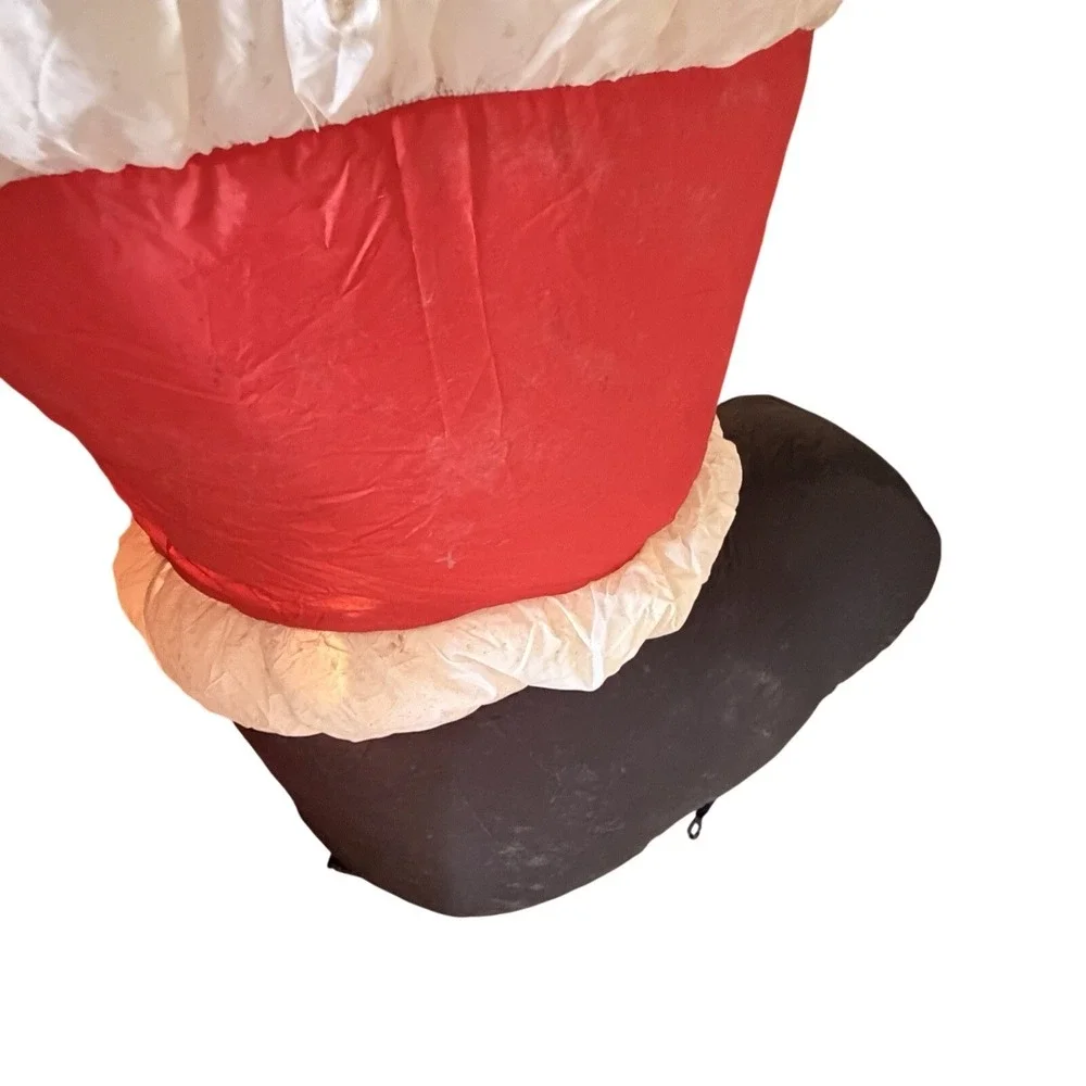 Gemmy Airblown 8 Ft Santa With Present Inflatable Lights Up w/ Box Tested
